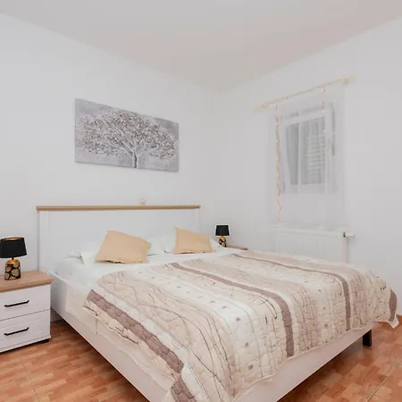 Ferienhaus Cozy Home In Makarska *