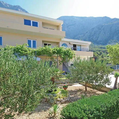 Nyaraló Cozy In With Kitchen Makarska