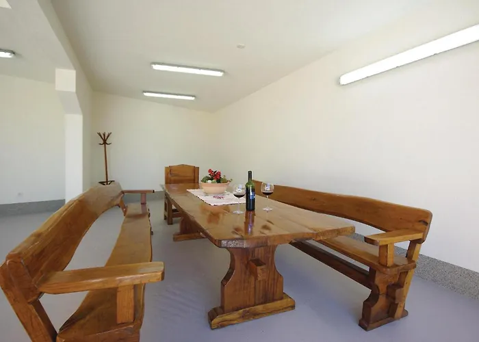 Cozy Home In Makarska With Kitchen *