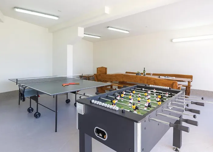 Holiday home Cozy Home In Makarska With Kitchen *